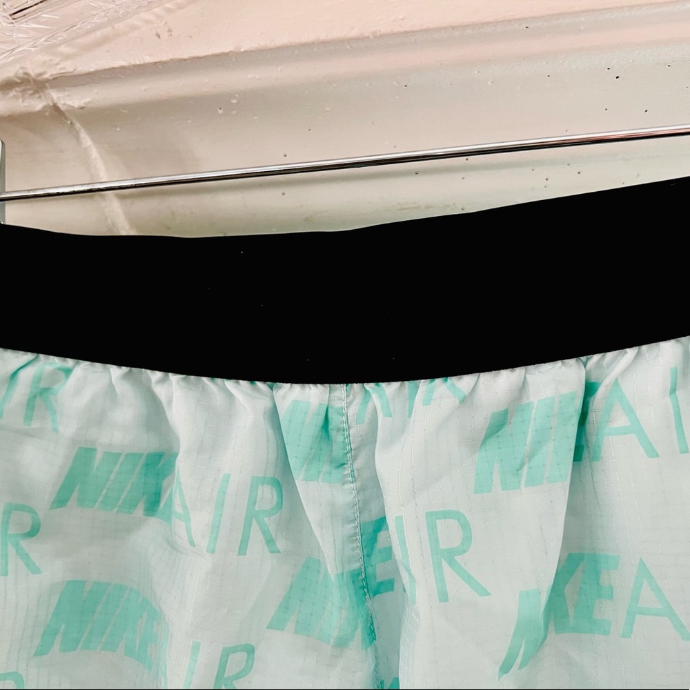 Nike Air Womens 2 in 1 Running Gym Shorts MINT Green Size Small - Picture 10 of 15